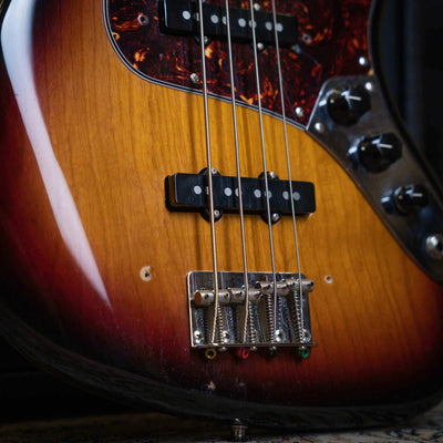 Fender Jazz Bass AVRI 75 Sunburst 2000