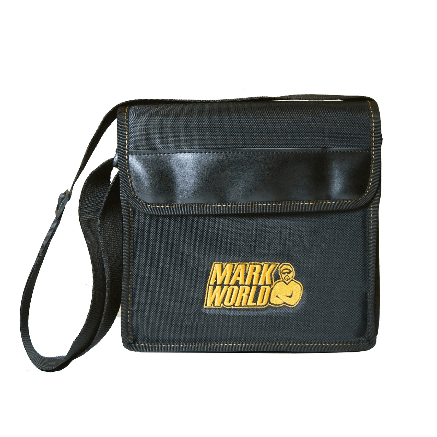 Fundas Markbass Nano Mark 300 - The MARKWORLD BAG XS is a gig bag dedicated to the NANO MARK 300 head and it features a zipped pocket to fit cable and accessories on the back. - SlapStore América Latina especialistas en Bajos de Chile a todo América Latin
